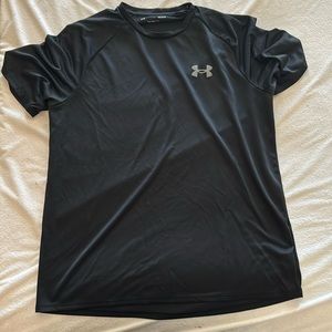 Large Under Armour Tee